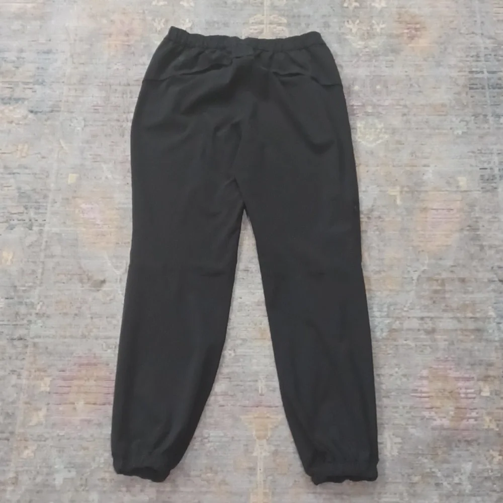 Lululemon Essential Affinity Mid-Rise Jogger - Picture 6 of 9